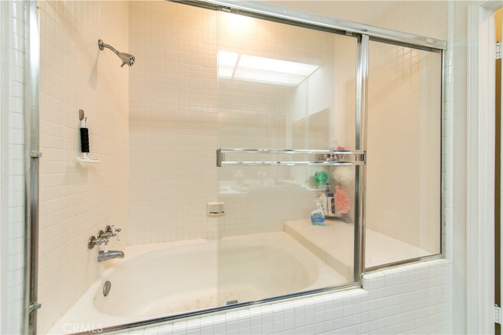 MLS #OC25264266 image #15