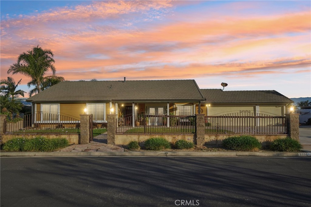 3526 Silver Cloud Drive