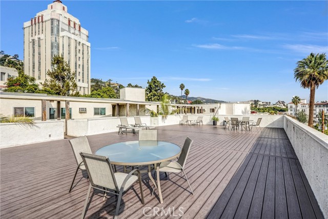 Detail Gallery Image 15 of 24 For 8400 De Longpre #212,  West Hollywood,  CA 90069 - 2 Beds | 2 Baths