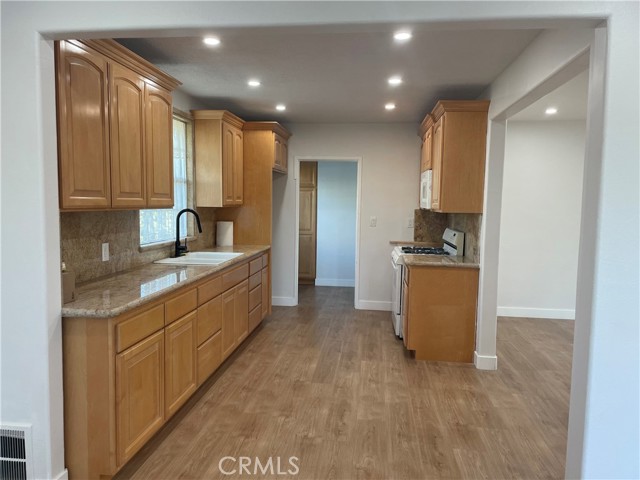 Detail Gallery Image 5 of 23 For 408 E Elm St, Brea,  CA 92821 - 3 Beds | 2 Baths