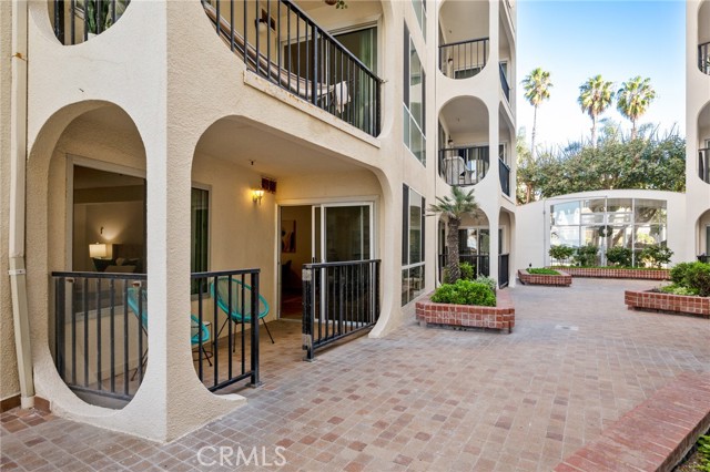 565 Esplanade, Redondo Beach, California 90277, 1 Bedroom Bedrooms, ,1 BathroomBathrooms,Residential,Sold,Esplanade,SB22252448