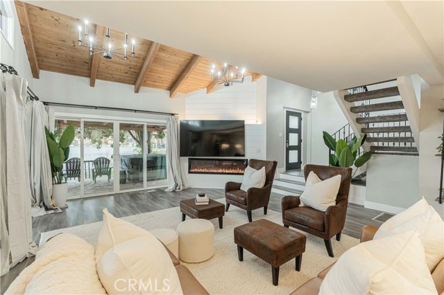 Detail Gallery Image 14 of 69 For 22294 Whirlaway Ct, Canyon Lake,  CA 92587 - 3 Beds | 2 Baths