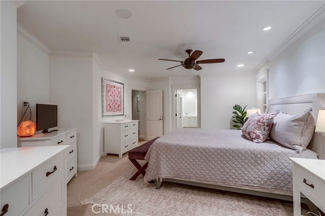 407 Mendoza Terrace, Corona del Mar CA: https://media.crmls.org/medias/99f0e308-e9c7-4623-9b72-59ffca17feae.jpg