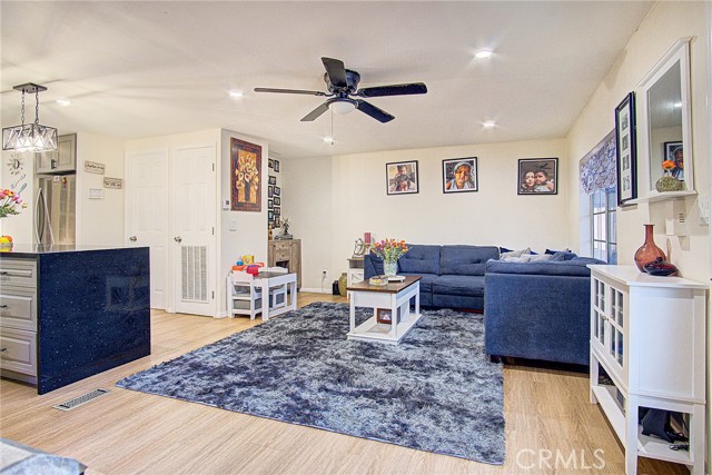 19127 PIONEER Boulevard, Artesia CA: https://media.crmls.org/medias/99f12ca8-b1cf-400e-9f3e-15d27f78626b.jpg