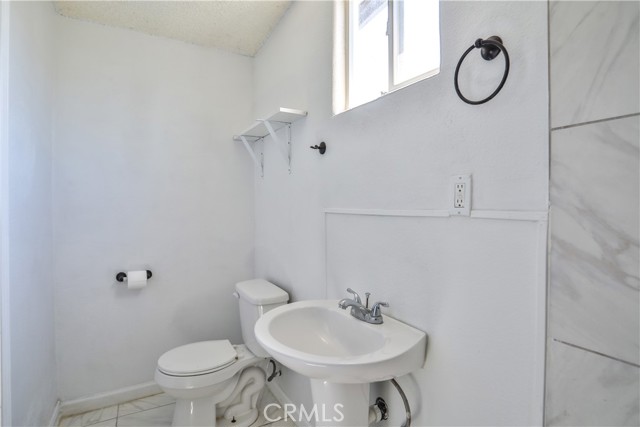 5787 Warren Street, Riverside CA: https://media.crmls.org/medias/99f247df-e80a-4a79-b3de-bba495b194b3.jpg