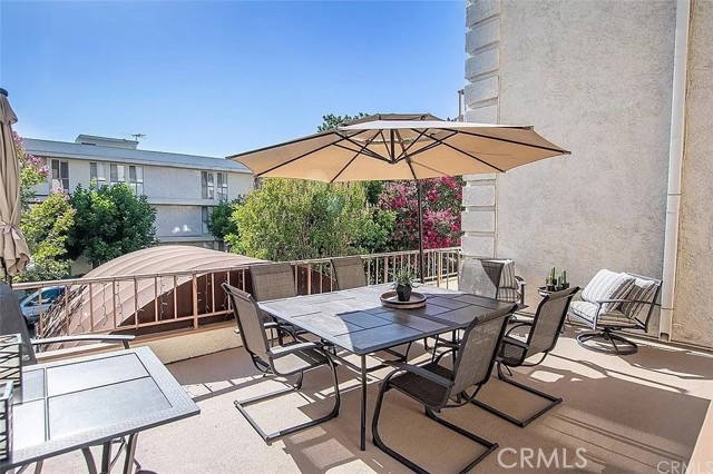 Detail Gallery Image 22 of 26 For 4454 Ventura Canyon Ave #305,  Sherman Oaks,  CA 91423 - 2 Beds | 2 Baths