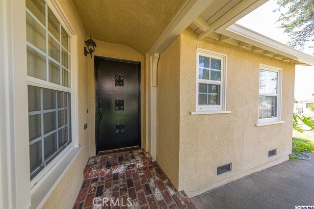 Detail Gallery Image 3 of 29 For 2744 N Myers St, Burbank,  CA 91504 - 3 Beds | 1/1 Baths