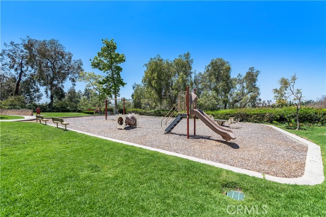 Detail Gallery Image 20 of 22 For 21941 Rimhurst #M Dr, Lake Forest,  CA 92630 - 2 Beds | 1 Baths