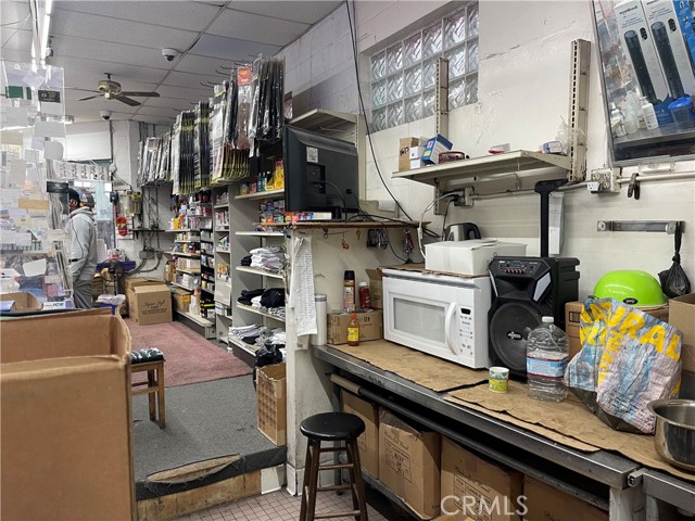 8273 S San Pedro, Los Angeles, California 90003, ,Commercial Sale,For Sale,8273 S San Pedro,CRSB23216160