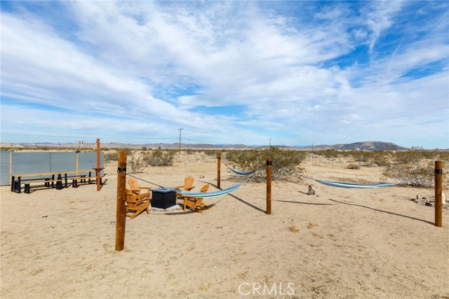 Detail Gallery Image 28 of 47 For 5737 Laferney, Joshua Tree,  CA 92252 - 2 Beds | 2 Baths