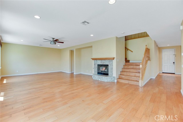12139 Serra Avenue, Chino CA: https://media.crmls.org/medias/99f4e1b0-ba61-4698-847c-32c67ef36375.jpg