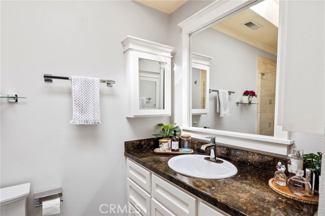 5828 Quiroz, Jurupa Valley CA: https://media.crmls.org/medias/99f4f5f7-f226-4884-b40e-d94f0cdf5e59.jpg