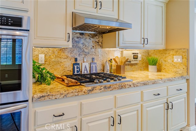 Detail Gallery Image 15 of 30 For 1430 Tanglewood Dr, Corona,  CA 92882 - 5 Beds | 3 Baths
