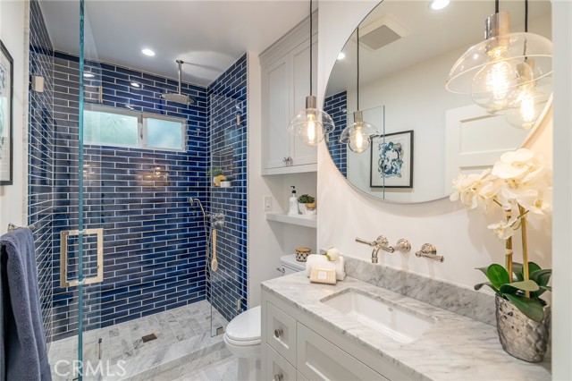 Detail Gallery Image 65 of 74 For 920 Marco Pl, Venice,  CA 90291 - 3 Beds | 2 Baths
