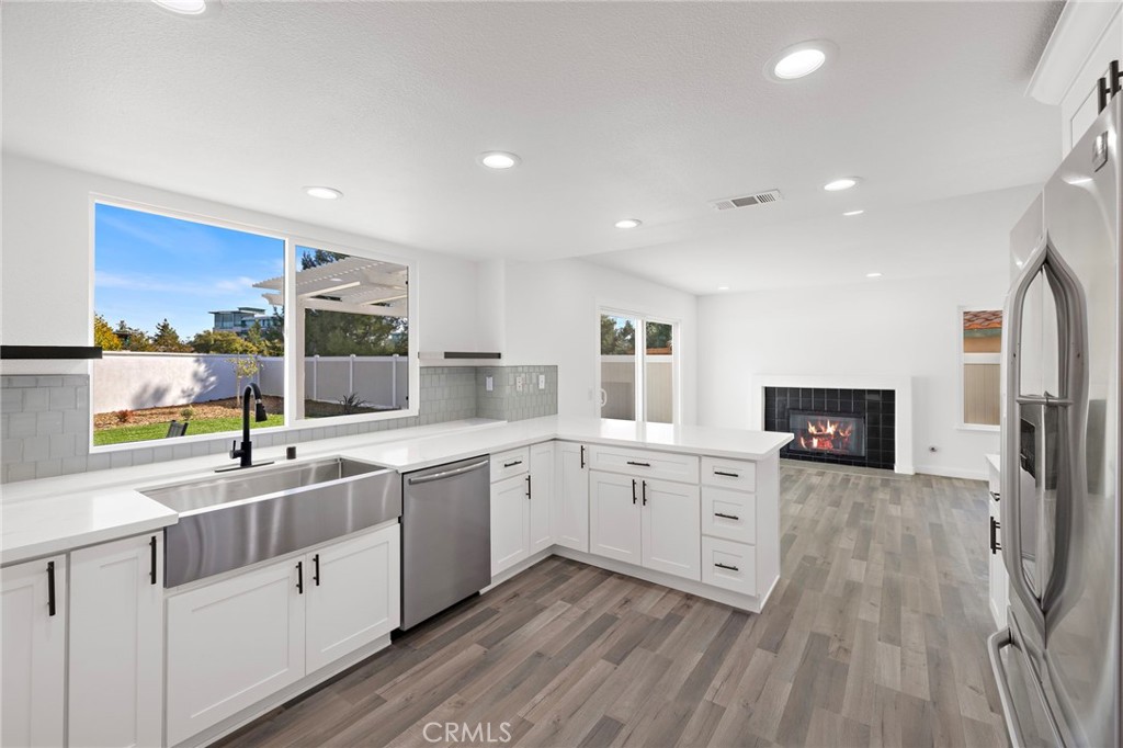 MLS #OC25270528 image #8