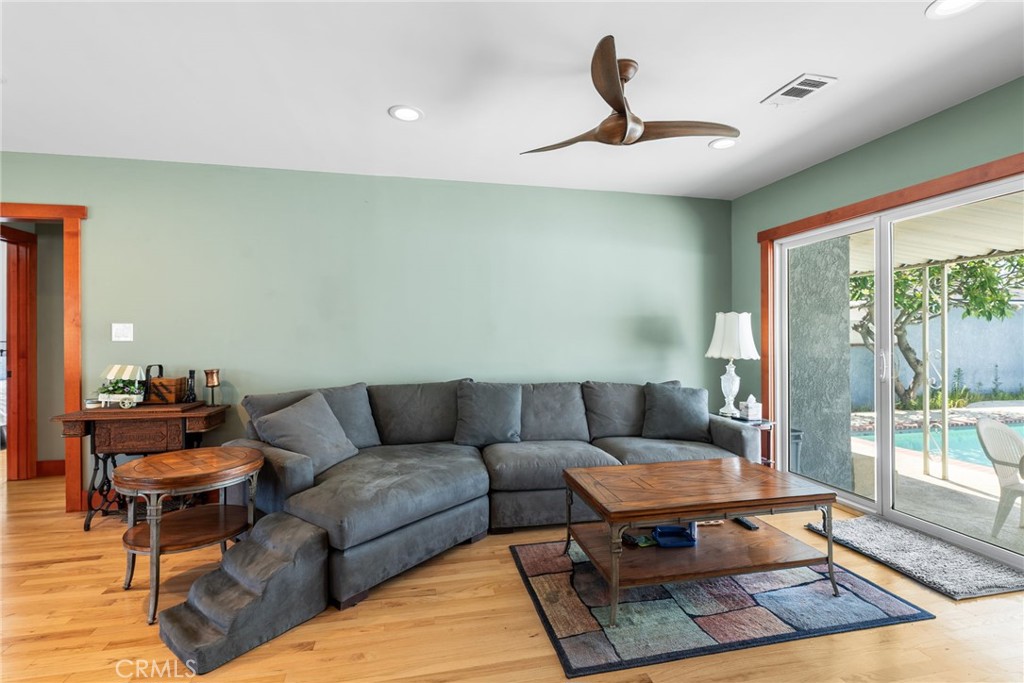 99f5e512 A75b 42e8 9f6a C4fdce46128c