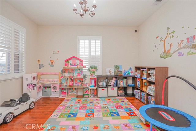Detail Gallery Image 5 of 34 For 1405 Starbuck, Fullerton,  CA 92833 - 5 Beds | 3/1 Baths