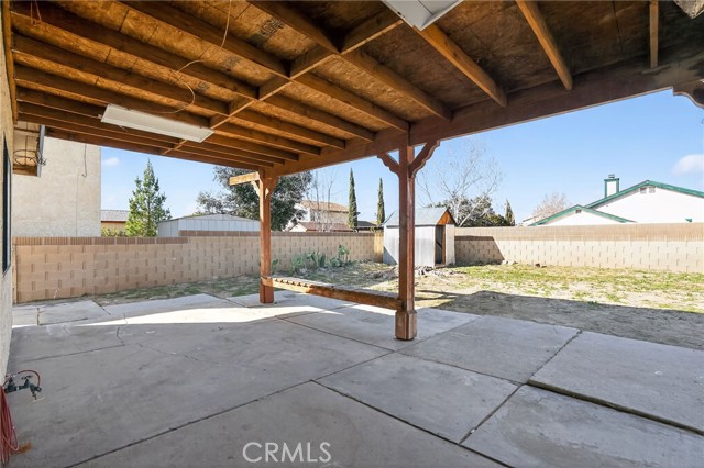 Detail Gallery Image 3 of 30 For 2559 E Avenue J2, Lancaster,  CA 93535 - 3 Beds | 2 Baths