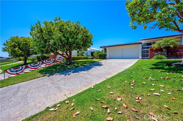 21 Beachcomber Drive, Corona del Mar CA: https://media.crmls.org/medias/99f6ccda-7933-4139-96b1-6f9ee9bf0cd0.jpg