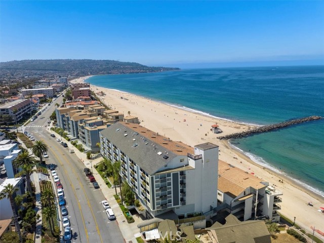 615 Esplanade, Redondo Beach, California 90277, 1 Bedroom Bedrooms, 0 ,1 BathroomBathrooms,Residential,For Sale,Esplanade,0,SB26036379