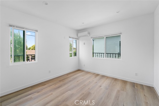 18656 Runnymede Street, Reseda CA: https://media.crmls.org/medias/99f77dfe-36c9-47e9-8c00-1049ed84c6ef.jpg