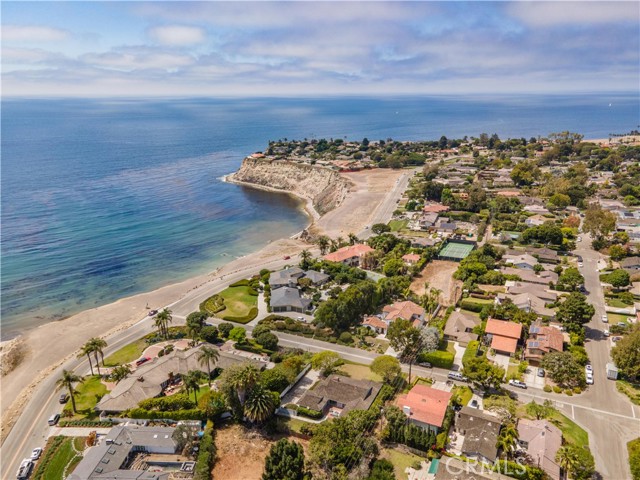 408 Avenida Mirola, Palos Verdes Estates, California 90274, 4 Bedrooms Bedrooms, ,2 BathroomsBathrooms,Residential,Sold,Avenida Mirola,PV22182462