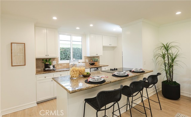 Detail Gallery Image 7 of 19 For 3230 Washington Ave, Costa Mesa,  CA 92626 - 3 Beds | 2 Baths