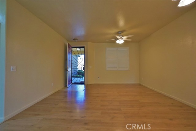 Detail Gallery Image 7 of 57 For 3000 Sunnyside Ct, Visalia,  CA 93292 - 3 Beds | 2 Baths