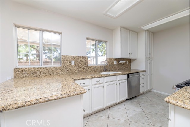 Detail Gallery Image 11 of 29 For 12604 Oxford, La Mirada,  CA 90638 - 3 Beds | 2/1 Baths