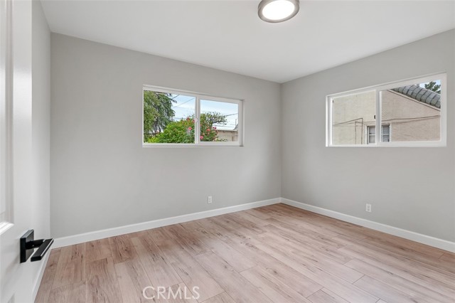 Detail Gallery Image 15 of 21 For 15419 Wyandotte St, Van Nuys,  CA 91406 - 3 Beds | 2 Baths