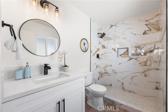 Detail Gallery Image 39 of 54 For 22015 Romar St, Chatsworth,  CA 91311 - 4 Beds | 3 Baths