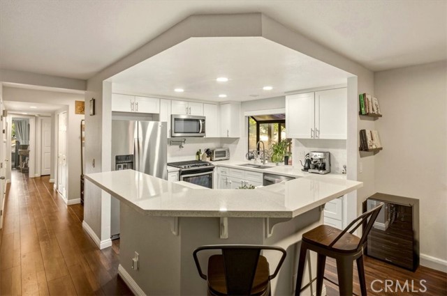 Detail Gallery Image 15 of 48 For 909 Lotus Cir, San Dimas,  CA 91773 - 2 Beds | 2 Baths