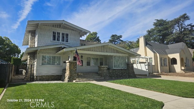 Detail Gallery Image 1 of 18 For 607 N Euclid Ave, Upland,  CA 91786 - 3 Beds | 2 Baths