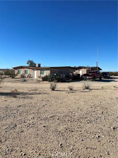 Detail Gallery Image 2 of 11 For 71688 Macrae Rd, Twentynine Palms,  CA 92277 - 3 Beds | 1 Baths