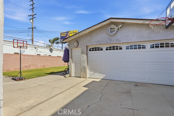 Detail Gallery Image 18 of 19 For 11408 Birch, Hawthorne,  CA 90250 - 3 Beds | 1 Baths