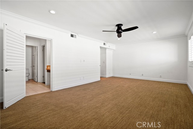 Detail Gallery Image 19 of 28 For 18409 Collins Street #D,  Tarzana,  CA 91356 - 2 Beds | 2/1 Baths