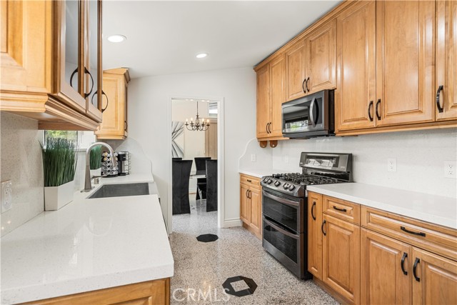 Detail Gallery Image 11 of 23 For 7957 Sale Ave, West Hills,  CA 91304 - 4 Beds | 2 Baths