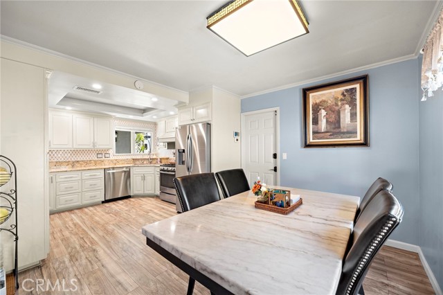 Detail Gallery Image 11 of 44 For 17075 Buttonwood St, Fountain Valley,  CA 92708 - 3 Beds | 3/1 Baths