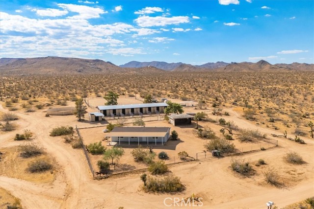 Detail Gallery Image 2 of 74 For 1090 Jemez Trl, Yucca Valley,  CA 92284 - 2 Beds | 2 Baths