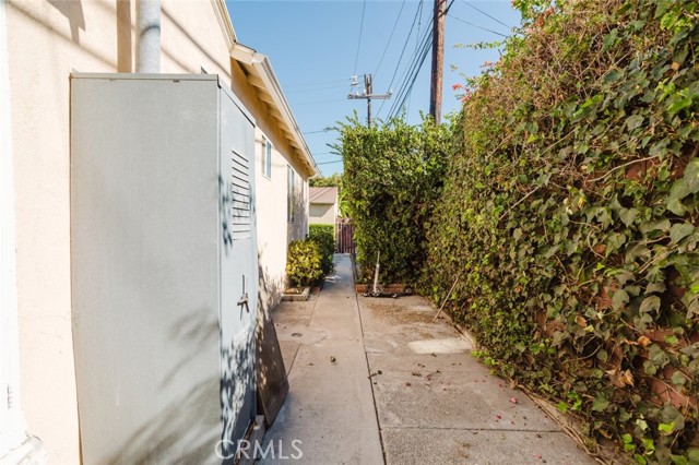 4190 Commonwealth Avenue photo 33