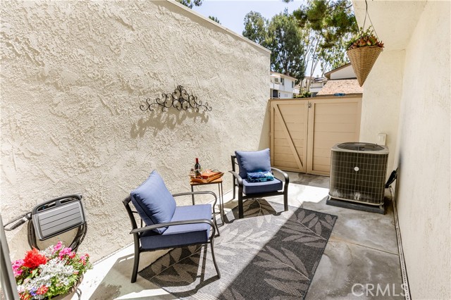 805 Vista Ct, Brea CA: https://media.crmls.org/medias/99fb3d04-c65a-4971-a744-c15cbf1d50af.jpg