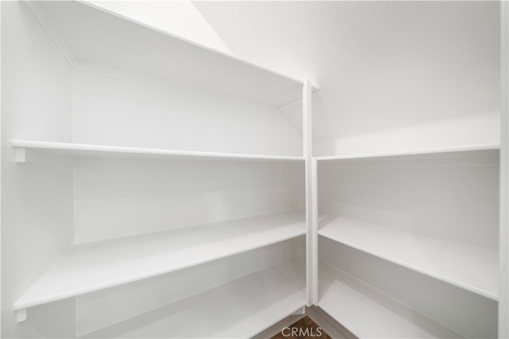 https://media.crmls.org/medias/99fba62b-e312-40ab-bed6-8a6bf4812220.jpg?preset=X-Large