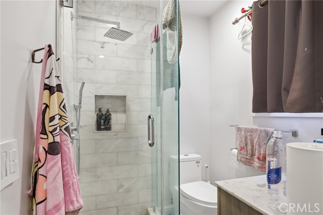 Detail Gallery Image 8 of 28 For 820 Temple Ave, Long Beach,  CA 90804 - 4 Beds | 4 Baths