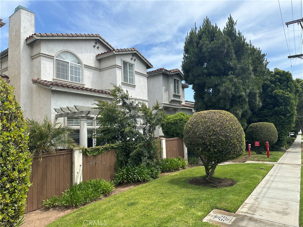 700 Meyer Lane #4