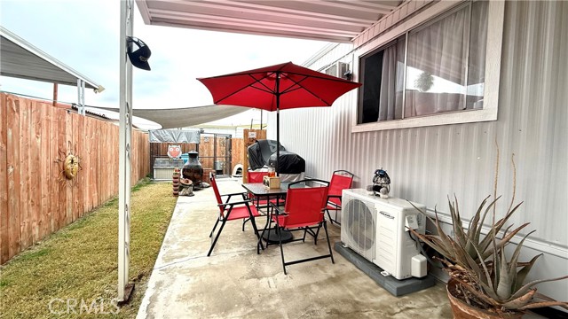 25521 Lincoln Avenue, Hemet CA: https://media.crmls.org/medias/99fc572c-4ee2-4c90-979c-6f44ce823d71.jpg