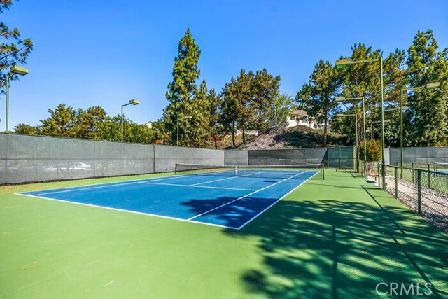 Community tennis court