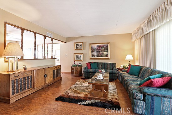 743 Churchill photo 11
