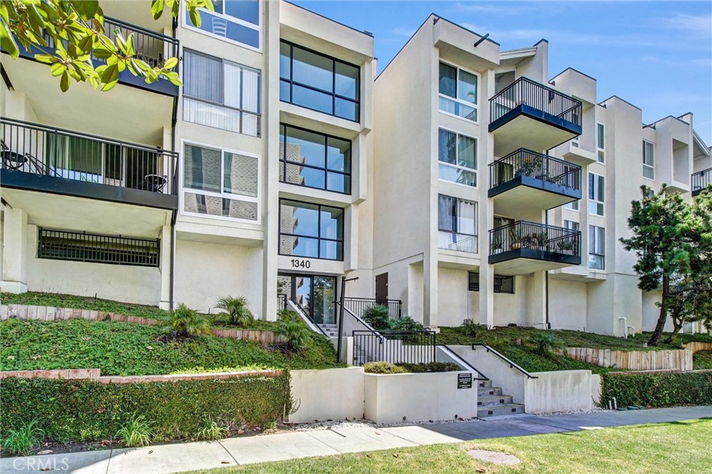 1340 S Beverly Glen Boulevard #113