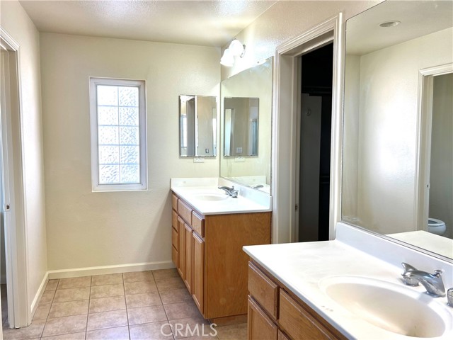 1343 Riverside Court, Merced CA: https://media.crmls.org/medias/99fe7b12-add8-4057-bac6-194b4baa0ba1.jpg