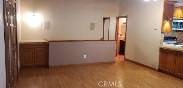 Detail Gallery Image 5 of 33 For 31465 Pinehurst, Running Springs,  CA 92382 - 4 Beds | 2 Baths